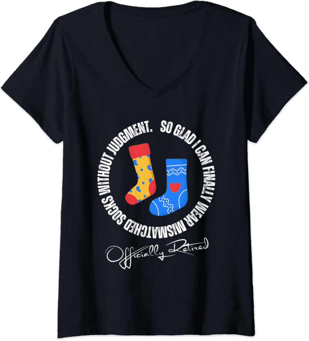 Mismatched socks without judgment, funny retired people V-Neck T-Shirt